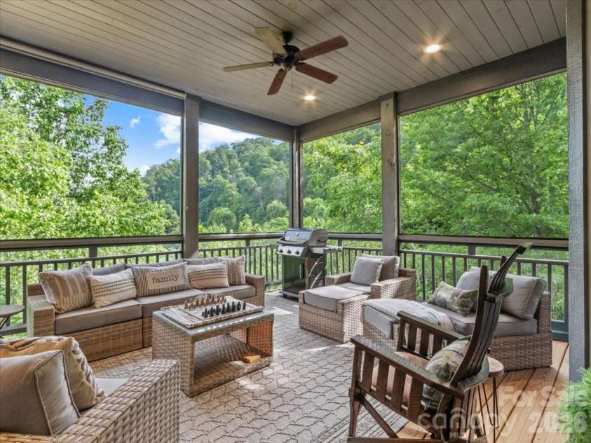 151 Spring Rock Road, Burnsville, NC 28714.  MLS# CAR4392495, YatesRealty ID 33004. 