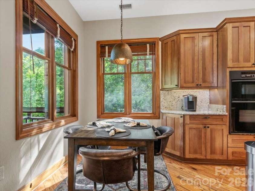 151 Spring Rock Road, Burnsville, NC 28714.  MLS# CAR4392495, YatesRealty ID 33004. 