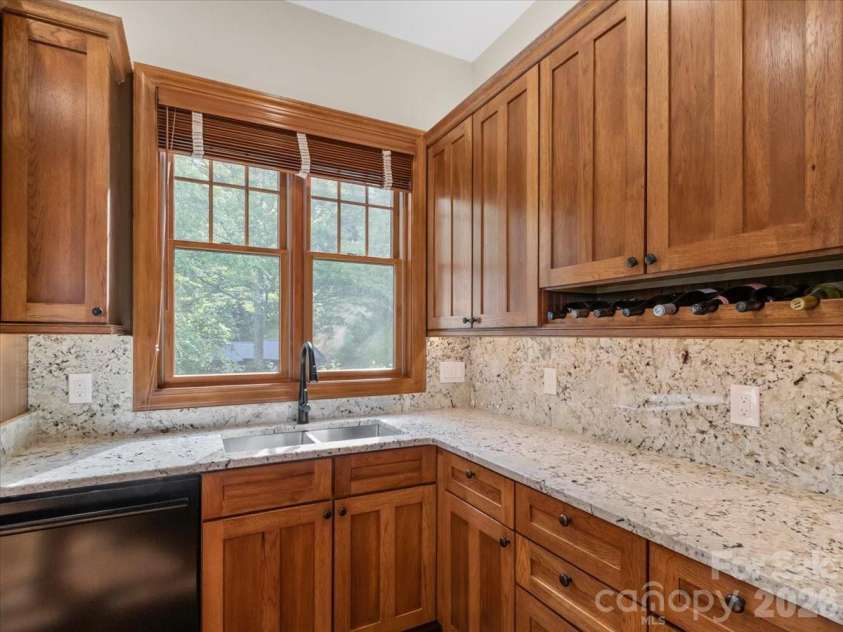 151 Spring Rock Road, Burnsville, NC 28714.  MLS# CAR4392495, YatesRealty ID 33004. 