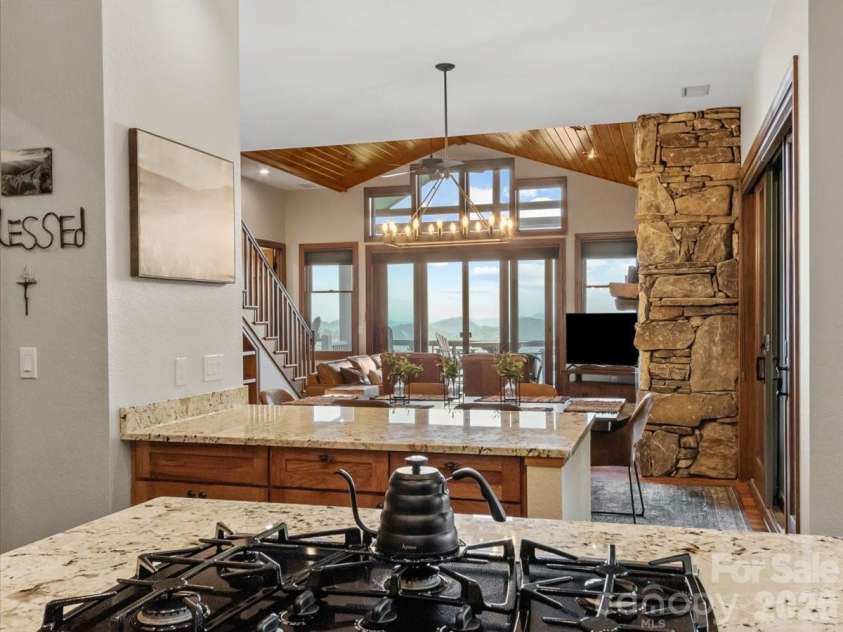 151 Spring Rock Road, Burnsville, NC 28714.  MLS# CAR4392495, YatesRealty ID 33004. 