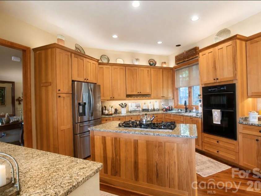 151 Spring Rock Road, Burnsville, NC 28714.  MLS# CAR4414674, YatesRealty ID 33004. 