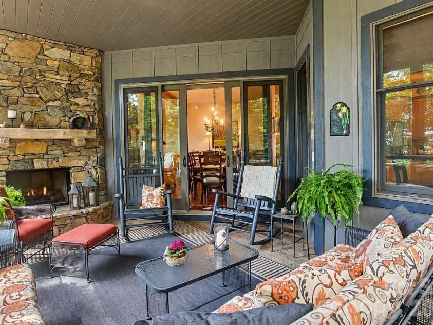 151 Spring Rock Road, Burnsville, NC 28714.  MLS# CAR4414674, YatesRealty ID 33004. 