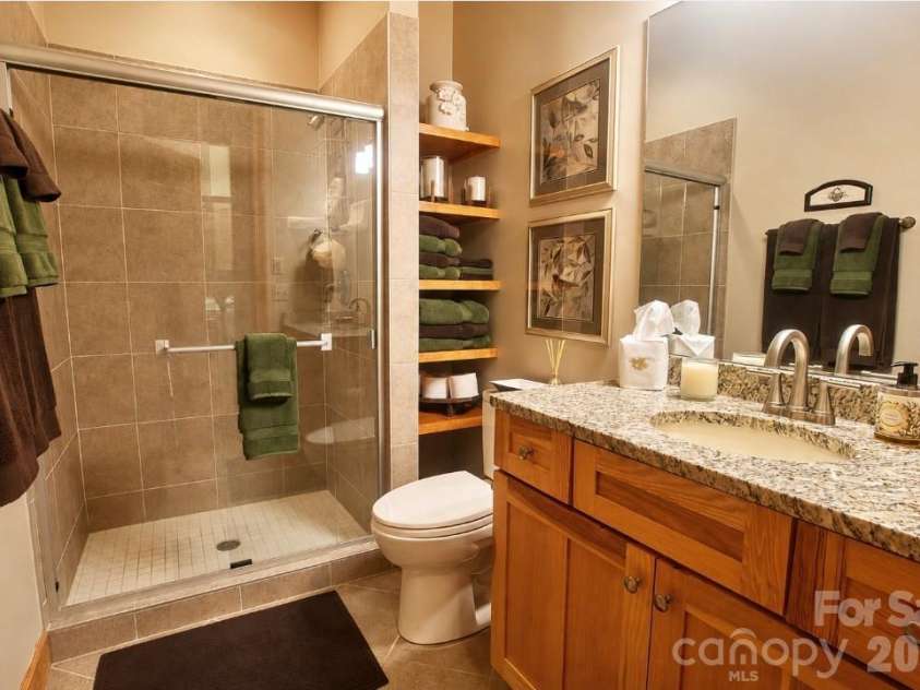 151 Spring Rock Road, Burnsville, NC 28714.  MLS# CAR4414674, YatesRealty ID 33004. 