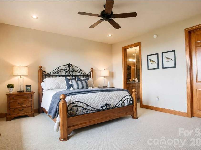151 Spring Rock Road, Burnsville, NC 28714.  MLS# CAR4414674, YatesRealty ID 33004. 