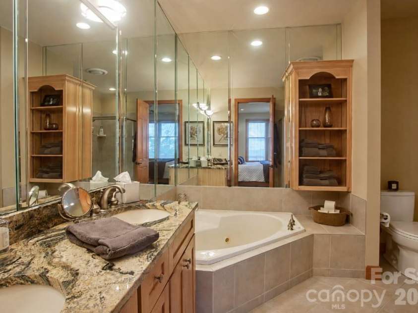 151 Spring Rock Road, Burnsville, NC 28714.  MLS# CAR4414674, YatesRealty ID 33004. 