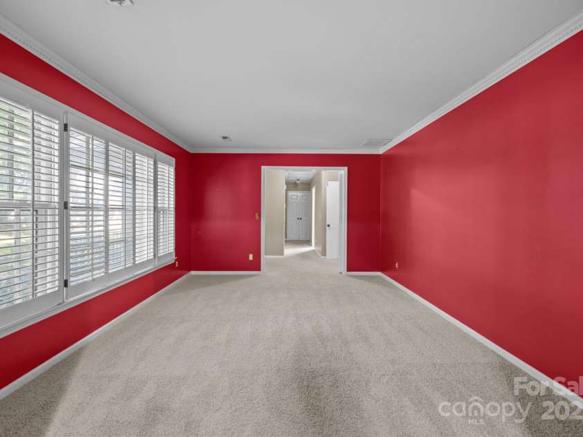 11819 Lansbury Court, Charlotte, NC 28226.  MLS# CAR4290157, YatesRealty ID 33005. 