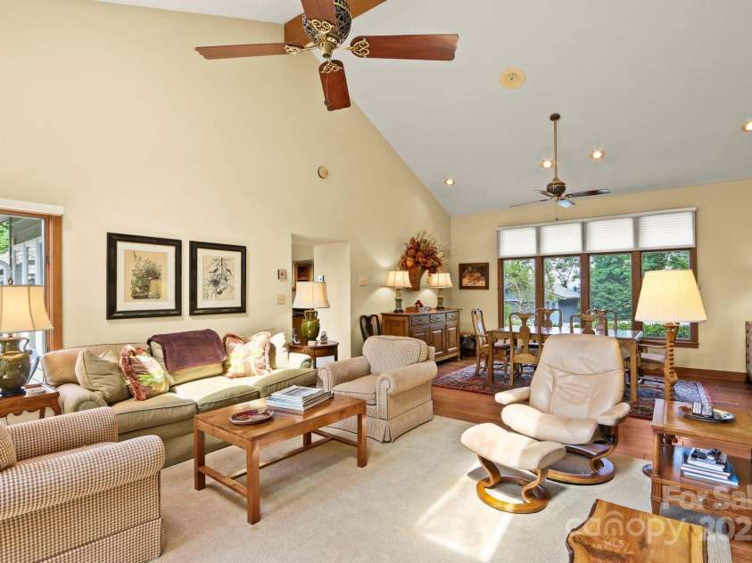 1860 Hickory None, Boone, NC 28607.  MLS# CAR4289793, YatesRealty ID 33006. 