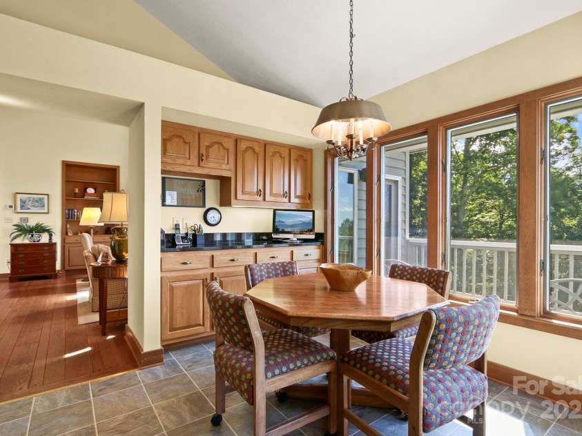 1860 Hickory None, Boone, NC 28607.  MLS# CAR4289793, YatesRealty ID 33006. 
