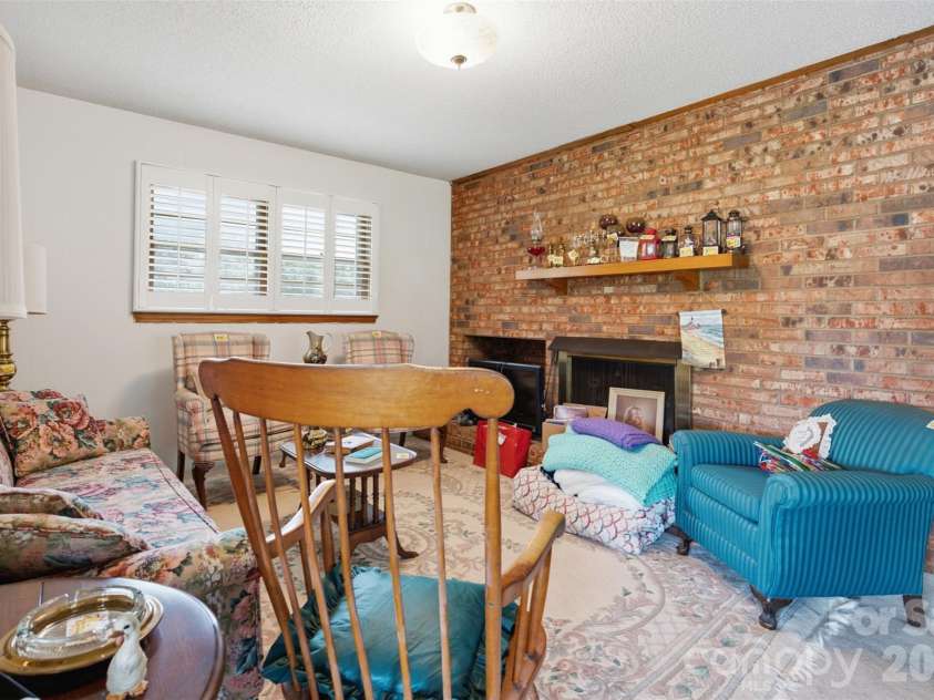 478 River Hill Road, Statesville, NC 28625.  MLS# CAR4384969, YatesRealty ID 33006. 