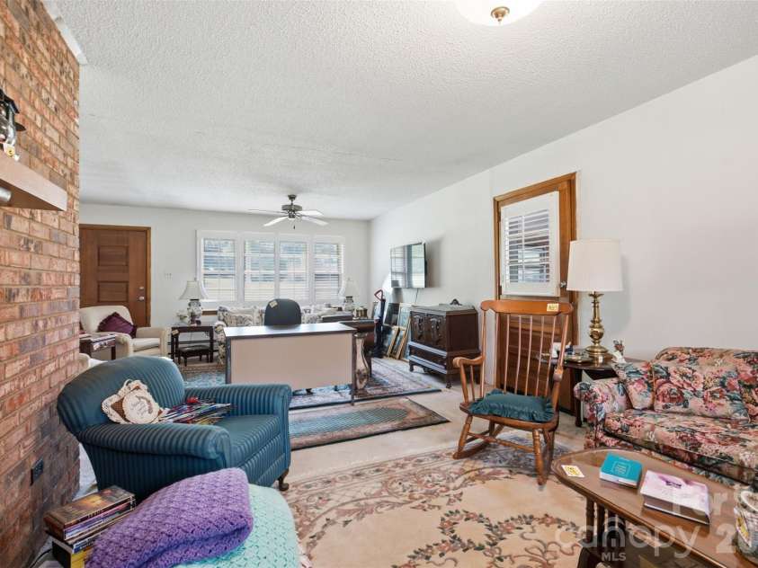 478 River Hill Road, Statesville, NC 28625.  MLS# CAR4384969, YatesRealty ID 33006. 