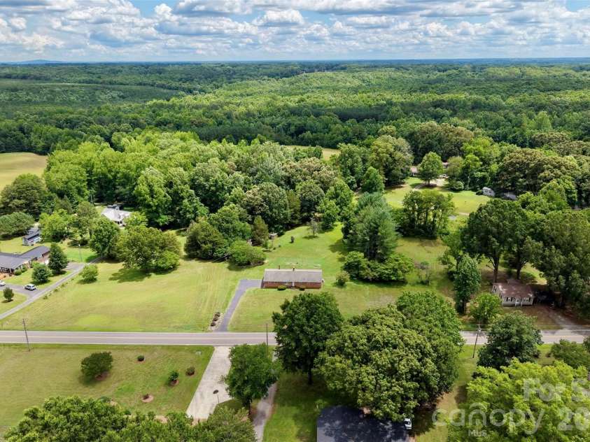 478 River Hill Road, Statesville, NC 28625.  MLS# CAR4384969, YatesRealty ID 33006. 