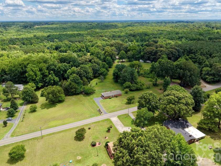 478 River Hill Road, Statesville, NC 28625.  MLS# CAR4384969, YatesRealty ID 33006. 