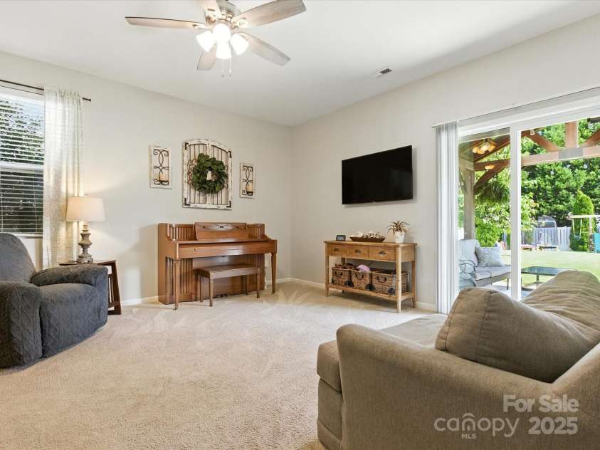 10211 Green Grass Road, Charlotte, NC 28227.  MLS# CAR4293063, YatesRealty ID 33007. 