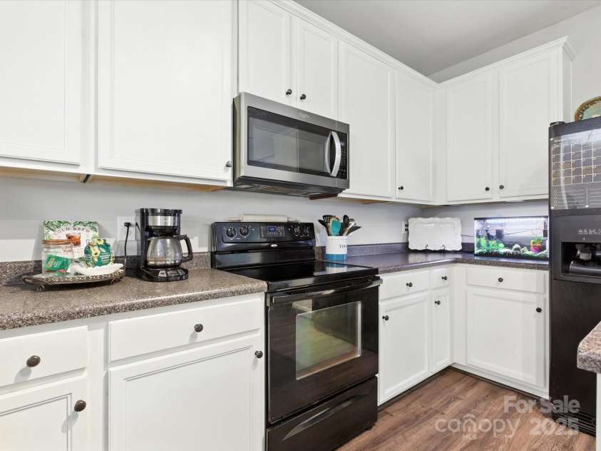 10211 Green Grass Road, Charlotte, NC 28227.  MLS# CAR4293063, YatesRealty ID 33007. 