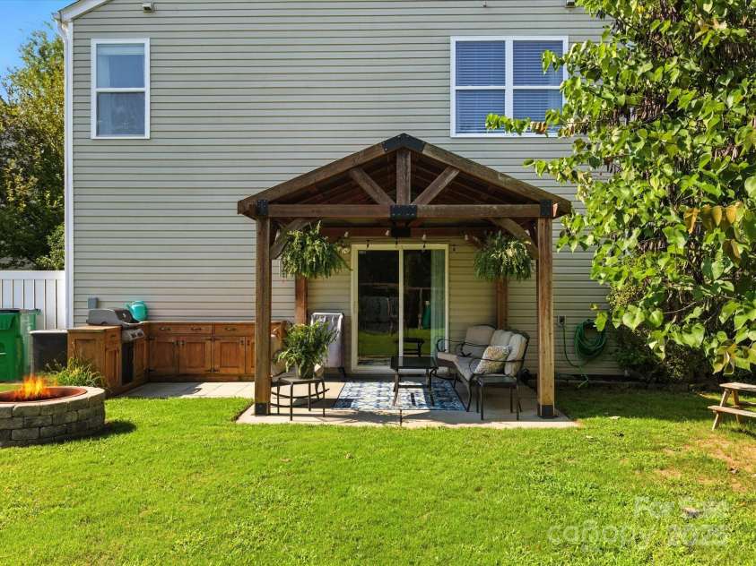 10211 Green Grass Road, Charlotte, NC 28227.  MLS# CAR4293063, YatesRealty ID 33007. 