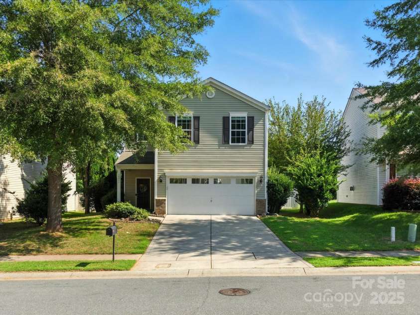 10211 Green Grass Road, Charlotte, NC 28227.  MLS# CAR4293063, YatesRealty ID 33007. 