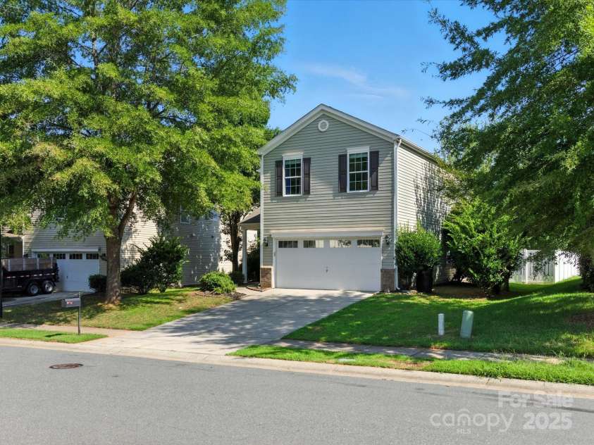10211 Green Grass Road, Charlotte, NC 28227.  MLS# CAR4293063, YatesRealty ID 33007. 