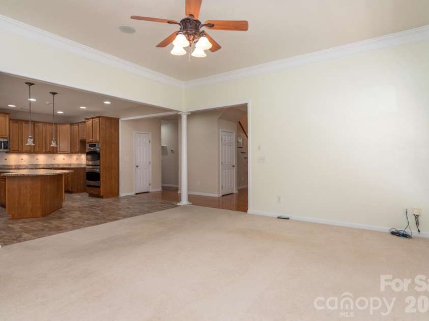 15417 Troubadour Lane, Huntersville, NC 28078.  MLS# CAR4384552, YatesRealty ID 33007. 