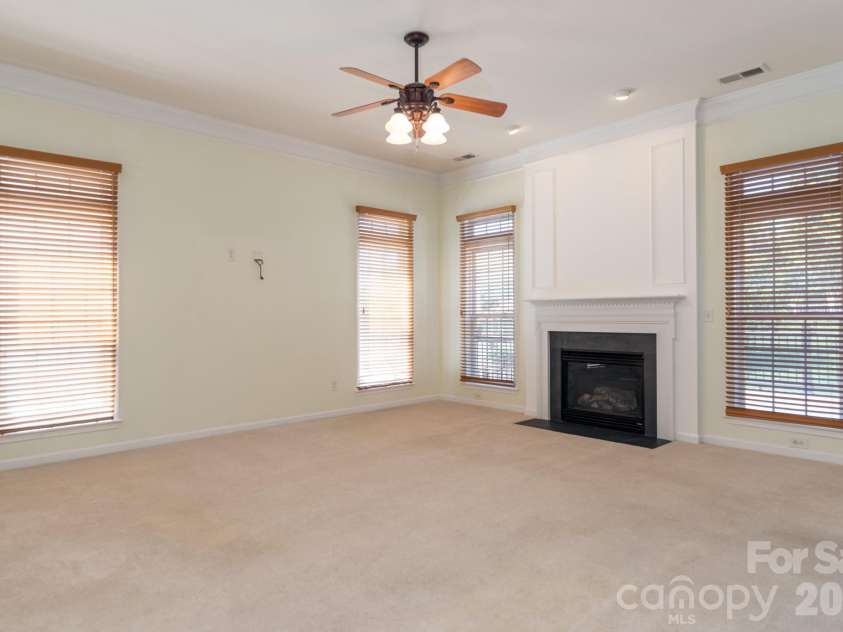 15417 Troubadour Lane, Huntersville, NC 28078.  MLS# CAR4384552, YatesRealty ID 33007. 