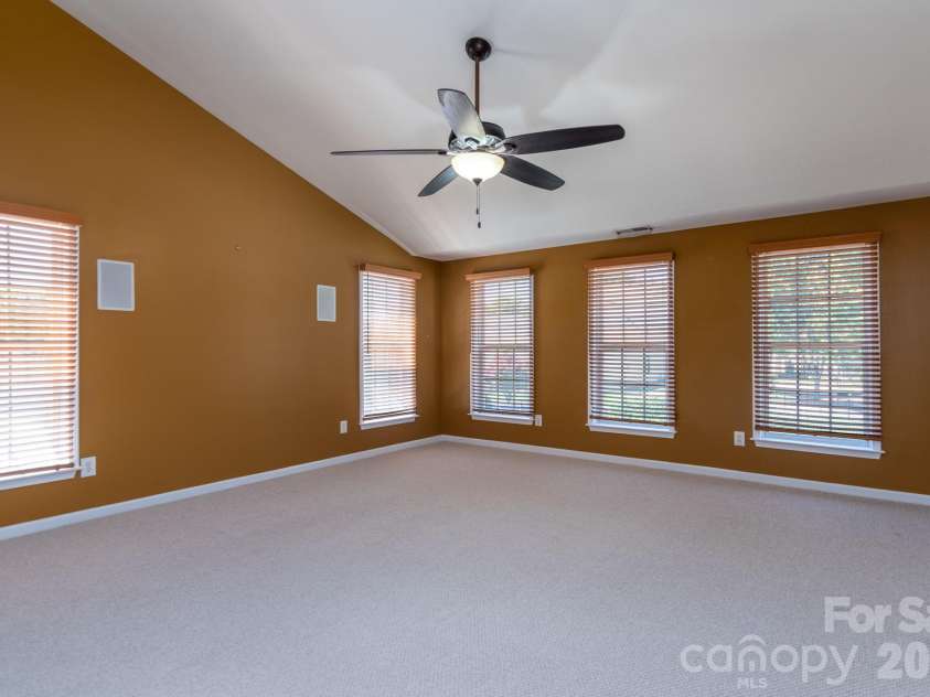 15417 Troubadour Lane, Huntersville, NC 28078.  MLS# CAR4384552, YatesRealty ID 33007. 