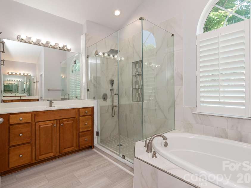 15417 Troubadour Lane, Huntersville, NC 28078.  MLS# CAR4384552, YatesRealty ID 33007. 