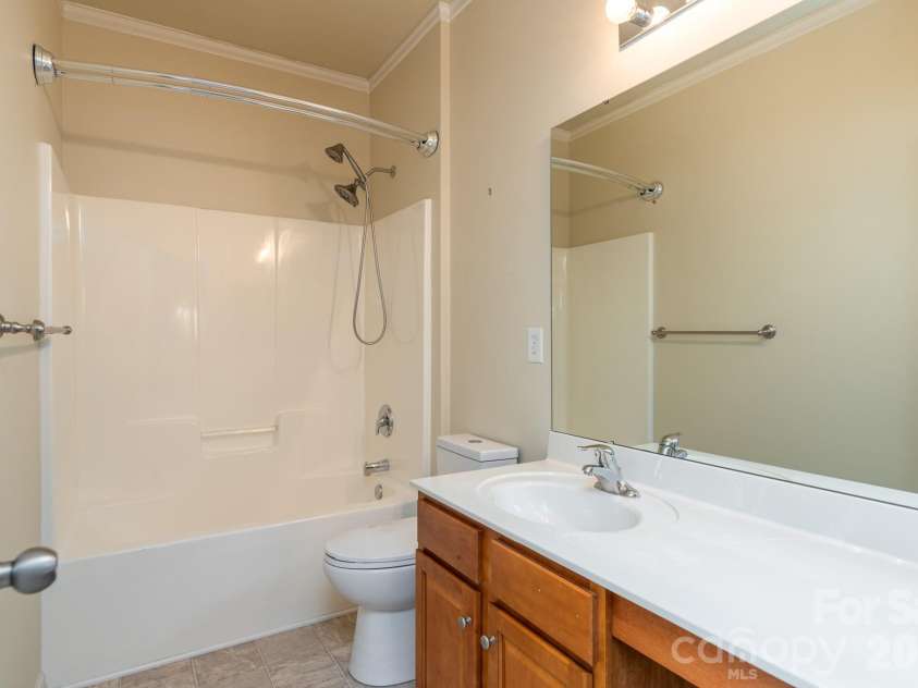 15417 Troubadour Lane, Huntersville, NC 28078.  MLS# CAR4384552, YatesRealty ID 33007. 