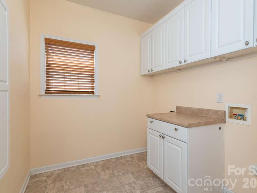 15417 Troubadour Lane, Huntersville, NC 28078.  MLS# CAR4384552, YatesRealty ID 33007. 