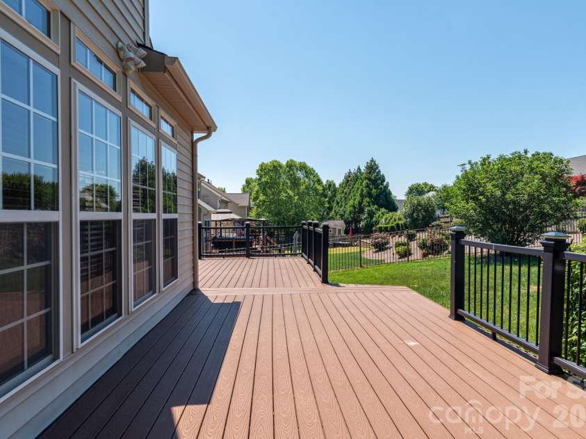 15417 Troubadour Lane, Huntersville, NC 28078.  MLS# CAR4384552, YatesRealty ID 33007. 