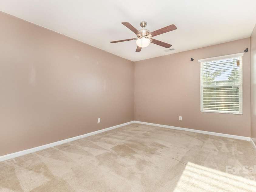 7806 Meridale Forest Drive, Charlotte, NC 28269.  MLS# CAR4312692, YatesRealty ID 33009. 