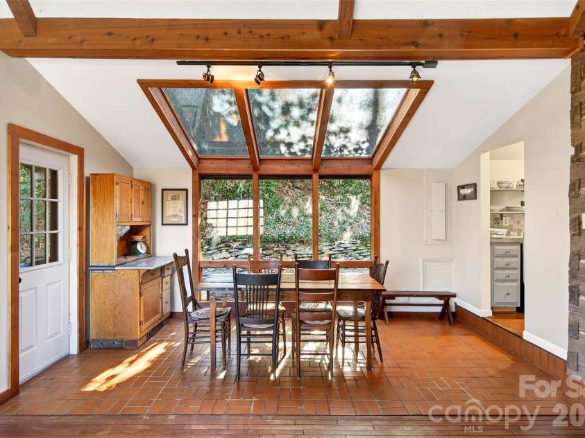 951,953,955,959 NC 9 Highway, Black Mountain, NC 28711.  MLS# CAR4342594, YatesRealty ID 3301. 