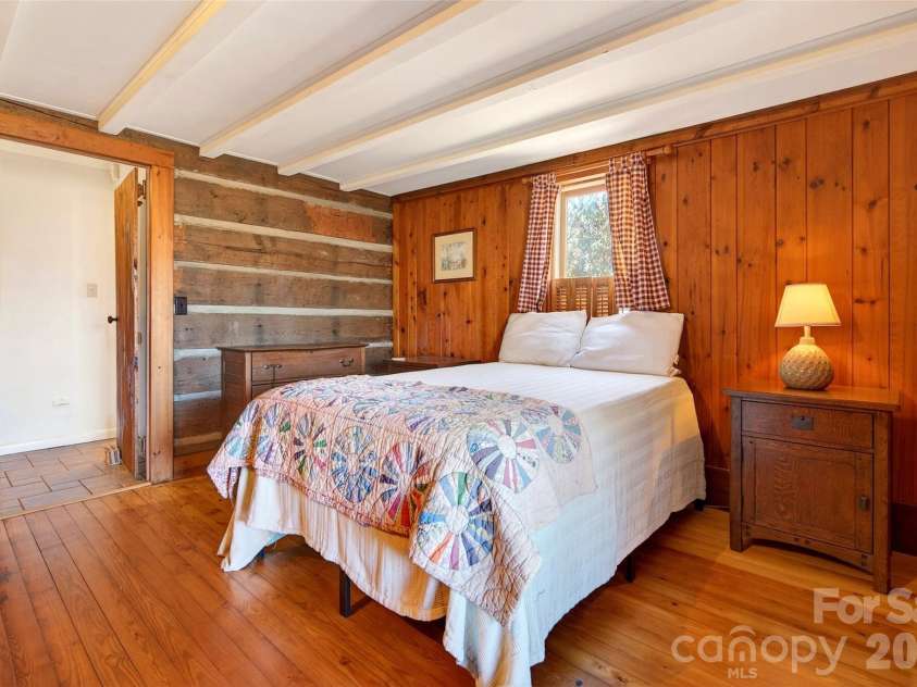 951,953,955,959 NC 9 Highway, Black Mountain, NC 28711.  MLS# CAR4342594, YatesRealty ID 3301. 