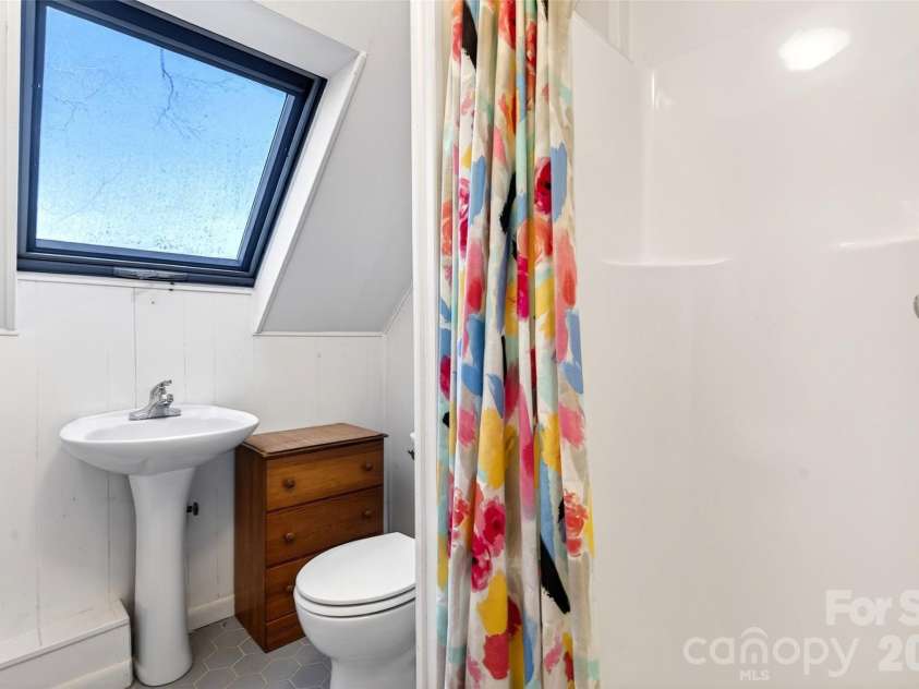 951,953,955,959 NC 9 Highway, Black Mountain, NC 28711.  MLS# CAR4342594, YatesRealty ID 3301. 