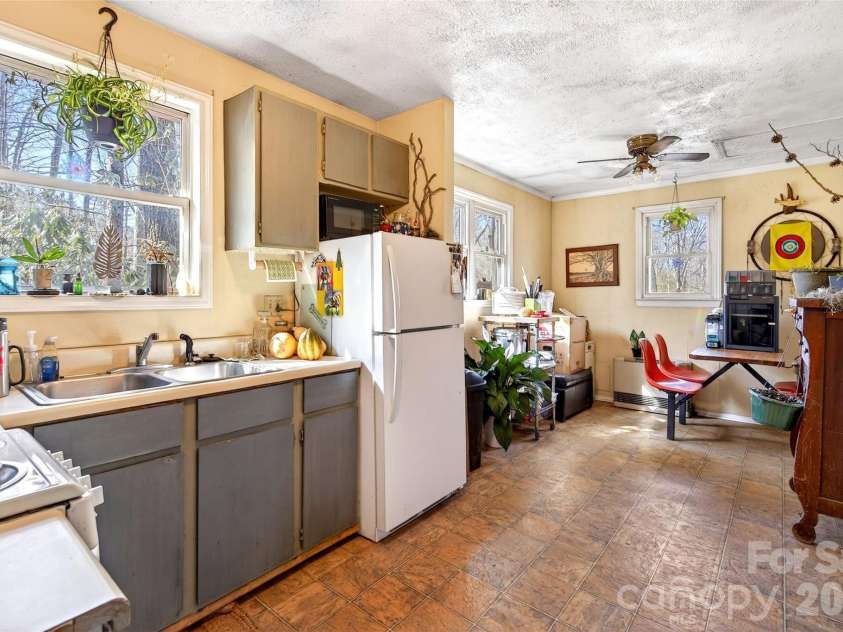 951,953,955,959 NC 9 Highway, Black Mountain, NC 28711.  MLS# CAR4342594, YatesRealty ID 3301. 