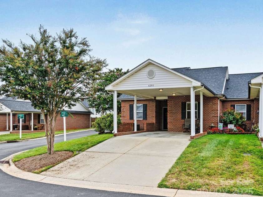 6295 Pansy Trail, Denver, NC 28037.  MLS# CAR4285349, YatesRealty ID 33010. 