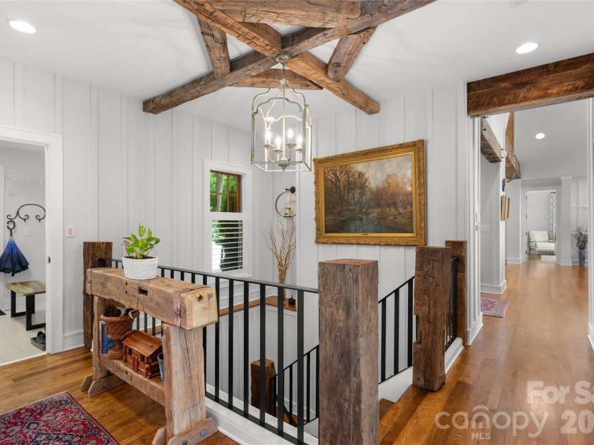 100 Meadow Ridge Drive, Lake Toxaway, NC 28747.  MLS# CAR4397807, YatesRealty ID 33011. 