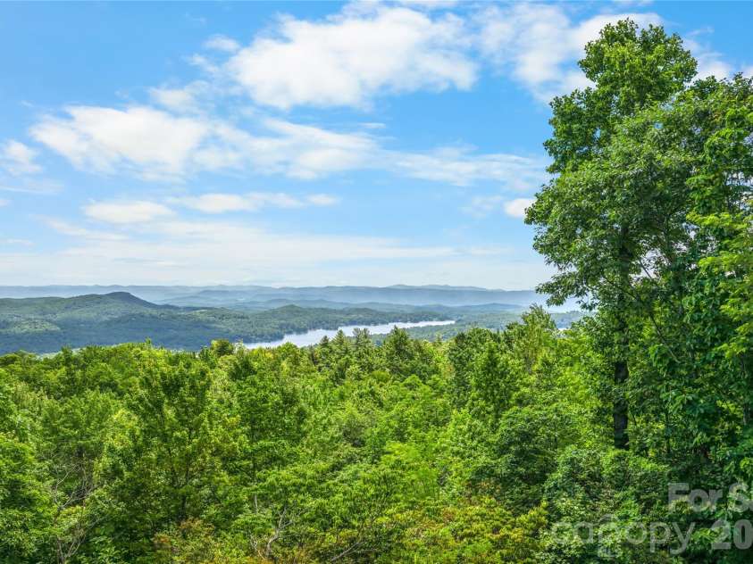 100 Meadow Ridge Drive, Lake Toxaway, NC 28747.  MLS# CAR4397807, YatesRealty ID 33011. 
