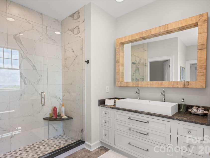 100 Meadow Ridge Drive, Lake Toxaway, NC 28747.  MLS# CAR4397807, YatesRealty ID 33011. 