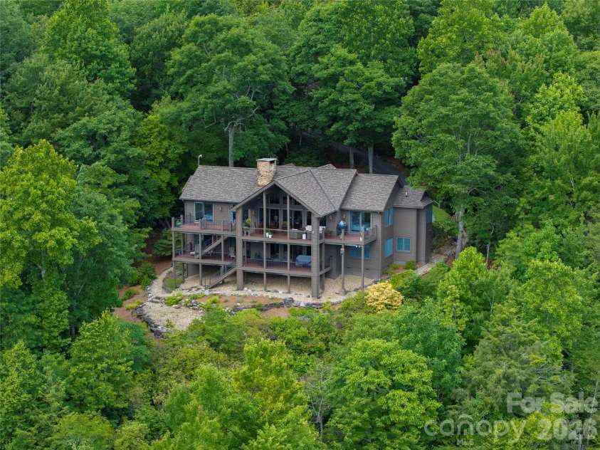 100 Meadow Ridge Drive, Lake Toxaway, NC 28747.  MLS# CAR4397807, YatesRealty ID 33011. 