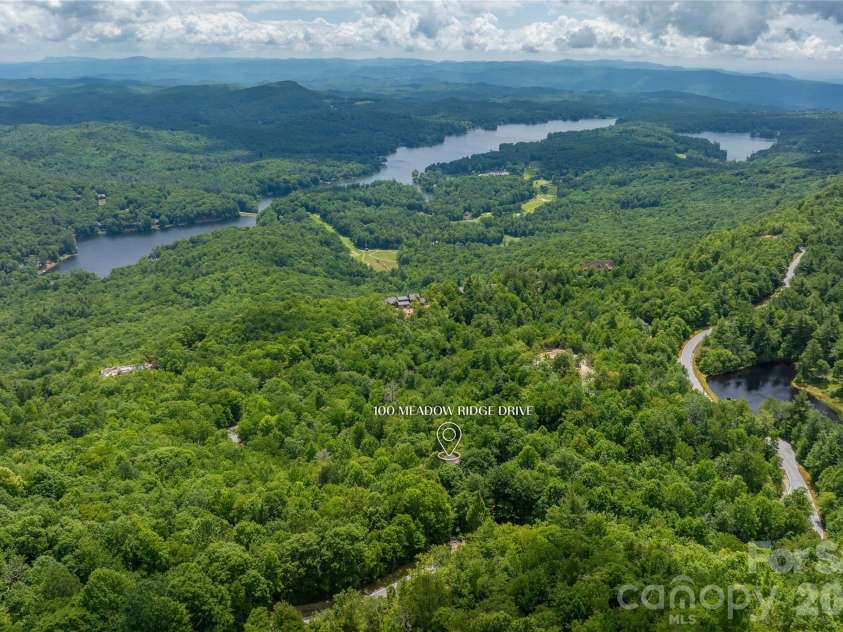 100 Meadow Ridge Drive, Lake Toxaway, NC 28747.  MLS# CAR4397807, YatesRealty ID 33011. 