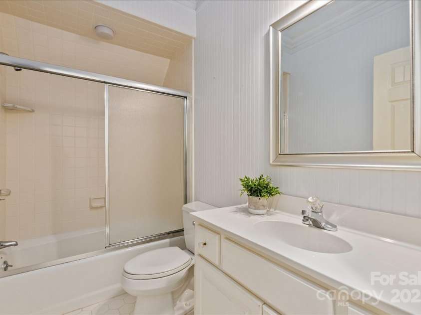 11723 Oakland Hills Place, Charlotte, NC 28277.  MLS# CAR4267276, YatesRealty ID 33011. 