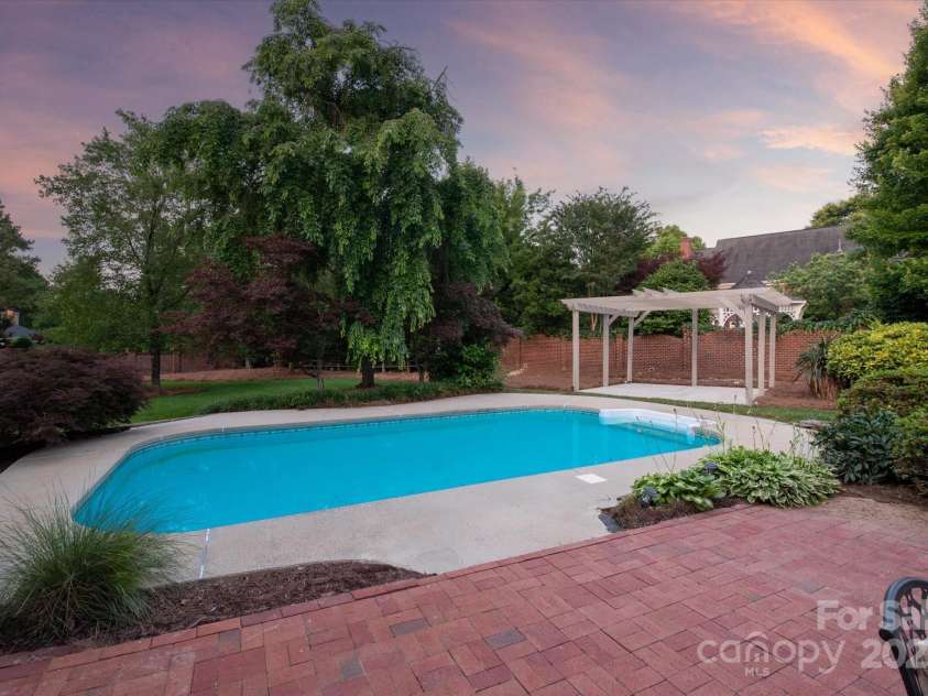 11723 Oakland Hills Place, Charlotte, NC 28277.  MLS# CAR4267276, YatesRealty ID 33011. 