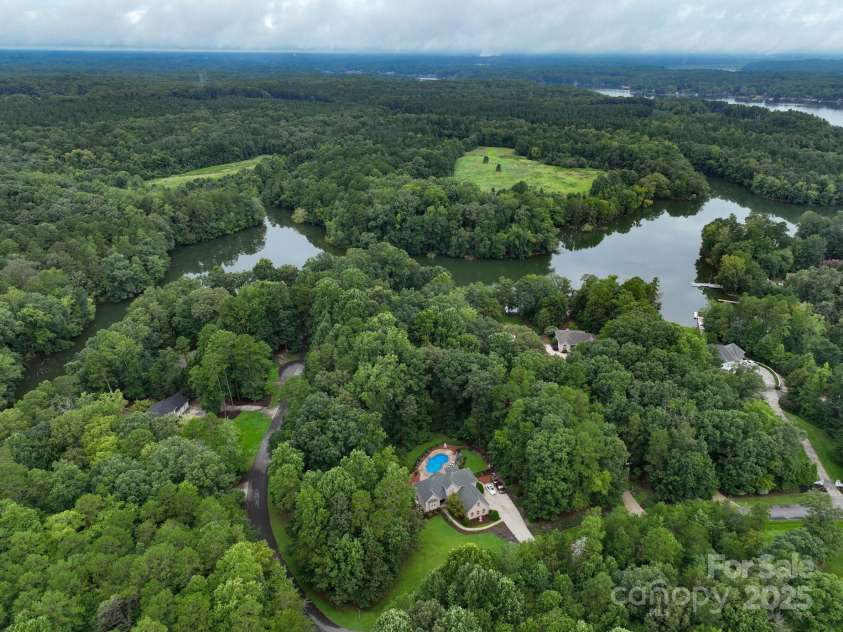 160 Dockside Drive, Salisbury, NC 28146.  MLS# CAR4290577, YatesRealty ID 33013. 