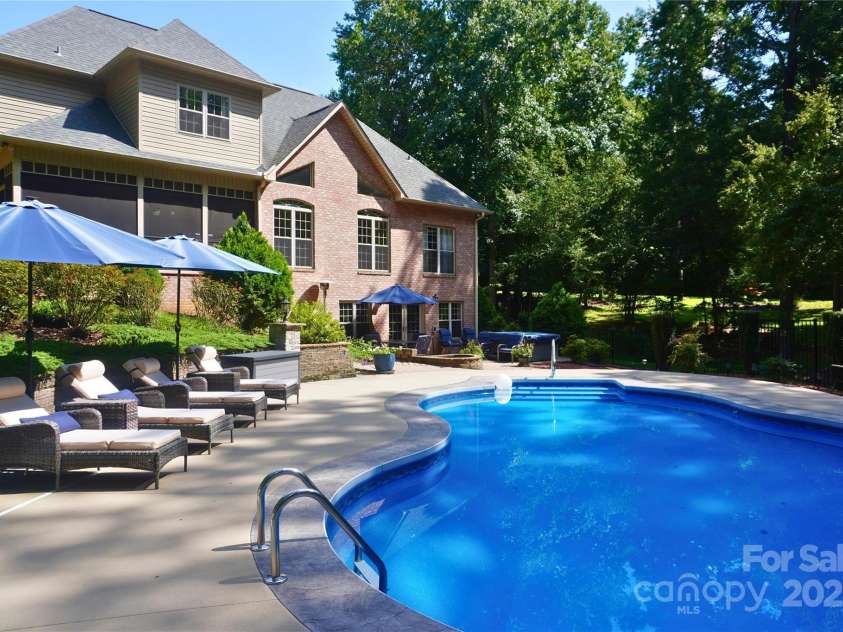 160 Dockside Drive, Salisbury, NC 28146.  MLS# CAR4290577, YatesRealty ID 33013. 