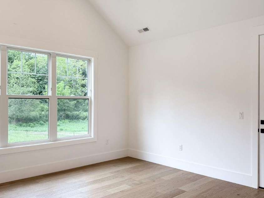 162 Mavrick Drive, Mills River, NC 28759.  MLS# CAR4287133, YatesRealty ID 33014. 