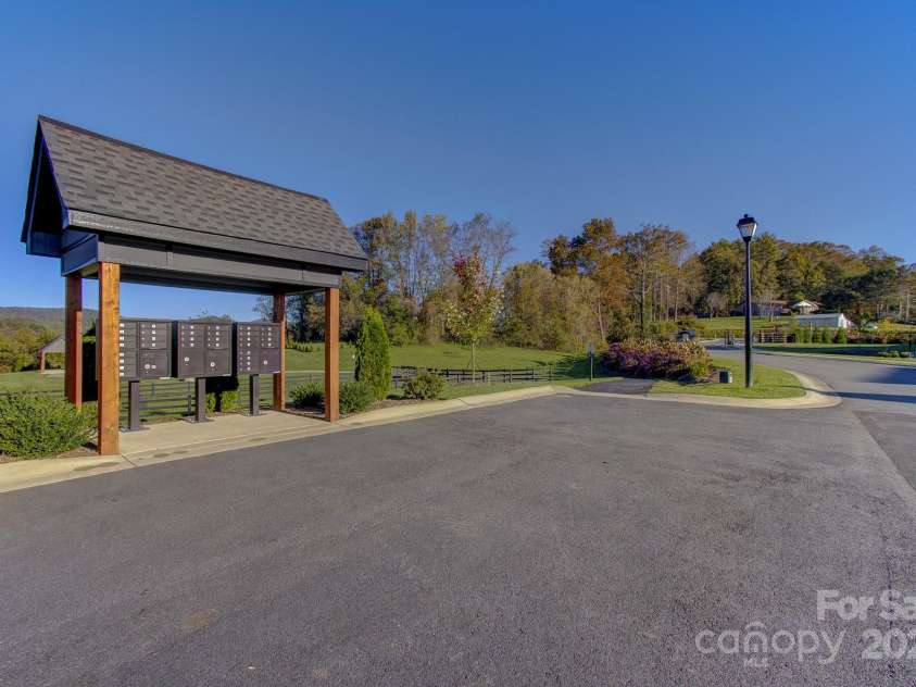 162 Mavrick Drive, Mills River, NC 28759.  MLS# CAR4287133, YatesRealty ID 33014. 