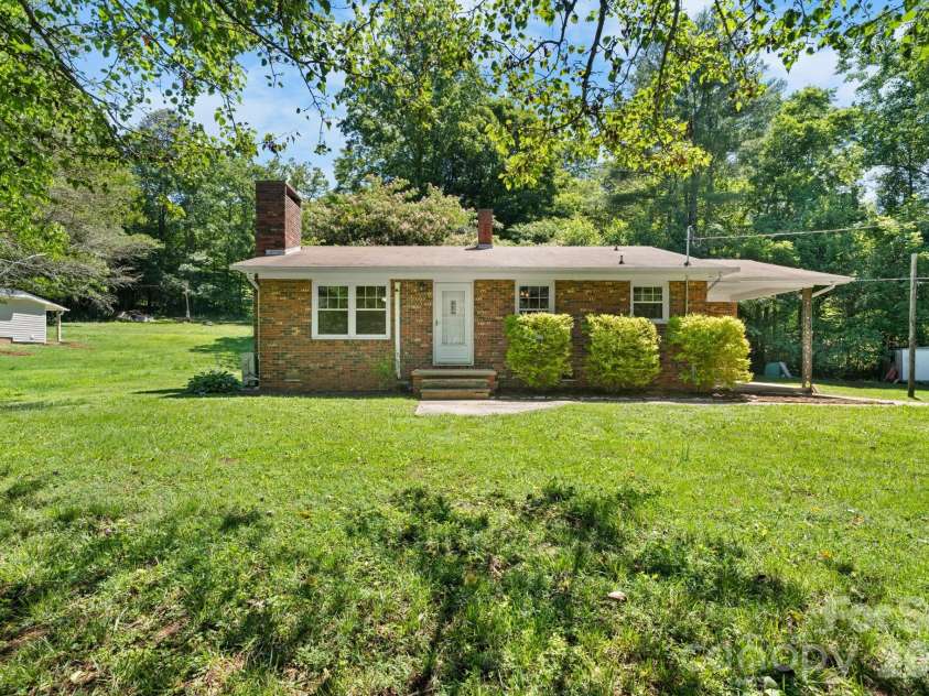 333 Chapel Hill Church Loop, Marion, NC 28752.  MLS# CAR4391151, YatesRealty ID 33014. 