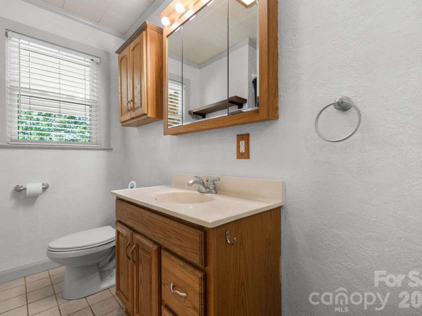 333 Chapel Hill Church Loop, Marion, NC 28752.  MLS# CAR4391151, YatesRealty ID 33014. 