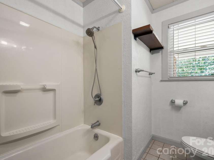 333 Chapel Hill Church Loop, Marion, NC 28752.  MLS# CAR4391151, YatesRealty ID 33014. 