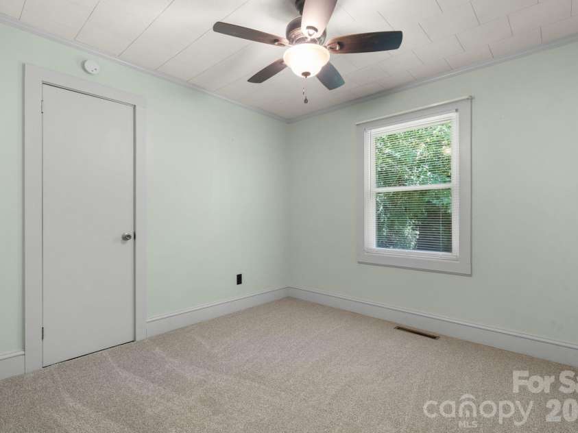 333 Chapel Hill Church Loop, Marion, NC 28752.  MLS# CAR4391151, YatesRealty ID 33014. 