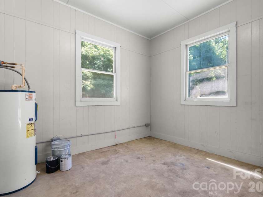333 Chapel Hill Church Loop, Marion, NC 28752.  MLS# CAR4391151, YatesRealty ID 33014. 